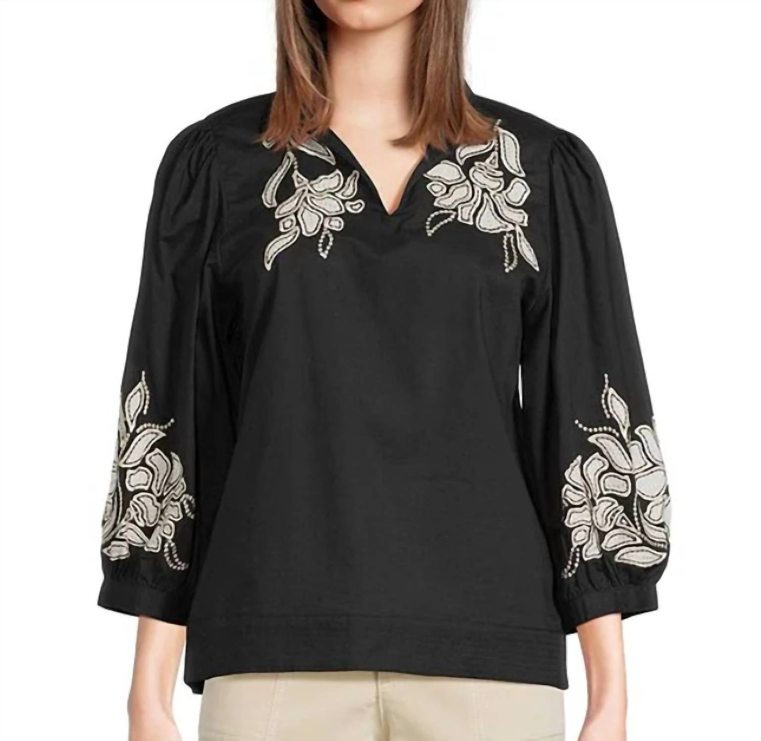 Tru Luxe - Poplin Embroidered Floral Applique Collared V-neck 3/4 Sleeve Popover Shirt