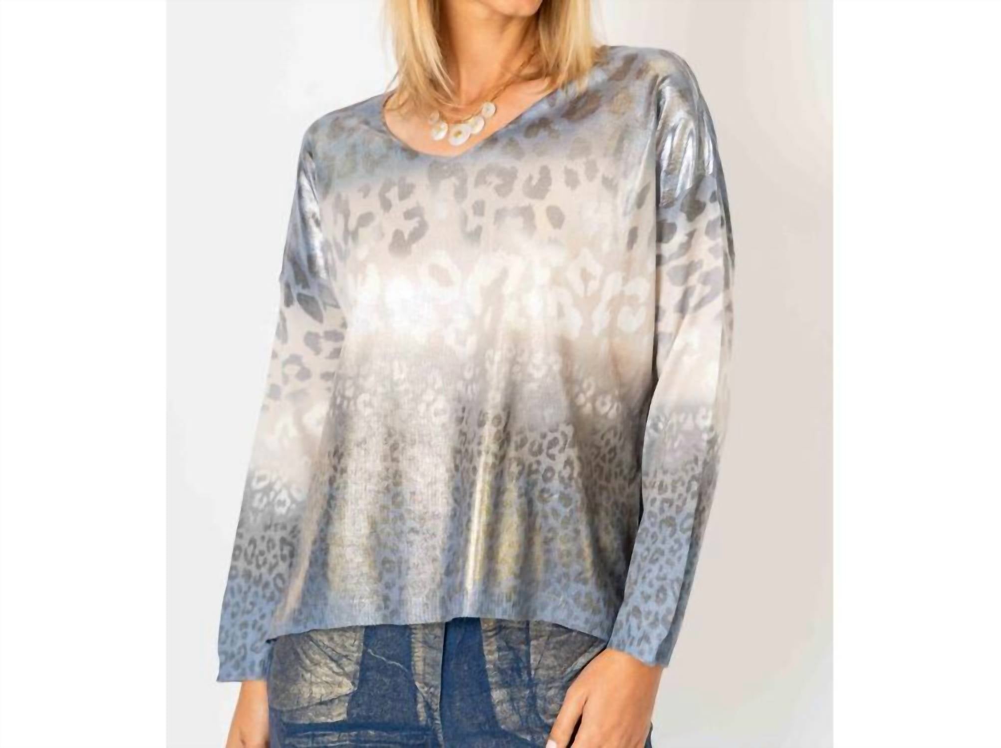 Look Mode Usa - Shimmer V Neck Cheetah Print Sweater