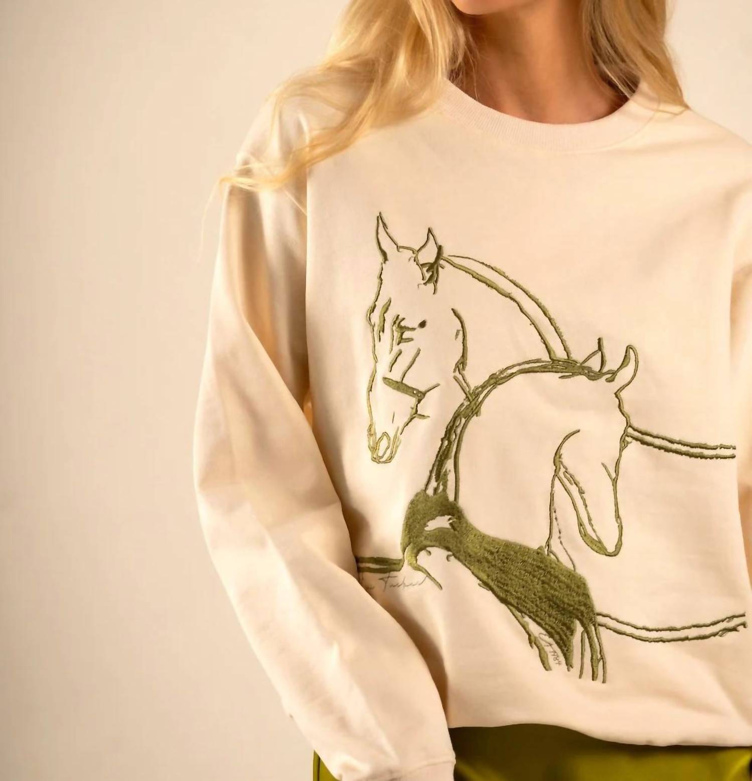 Care Tucker - 90’s Baggy Embroidered Sweatshirt