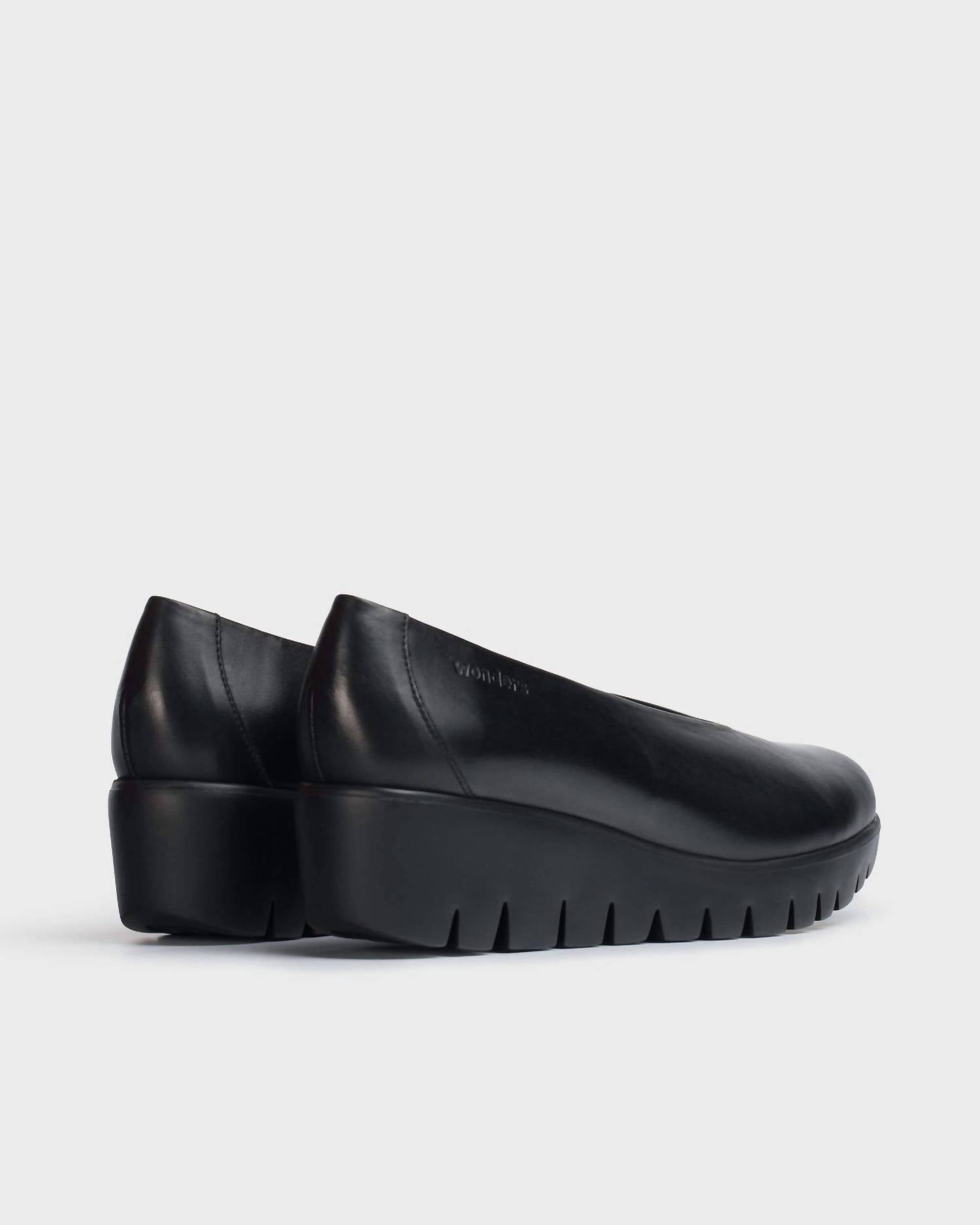 Wonders - Women's Fly Shoe