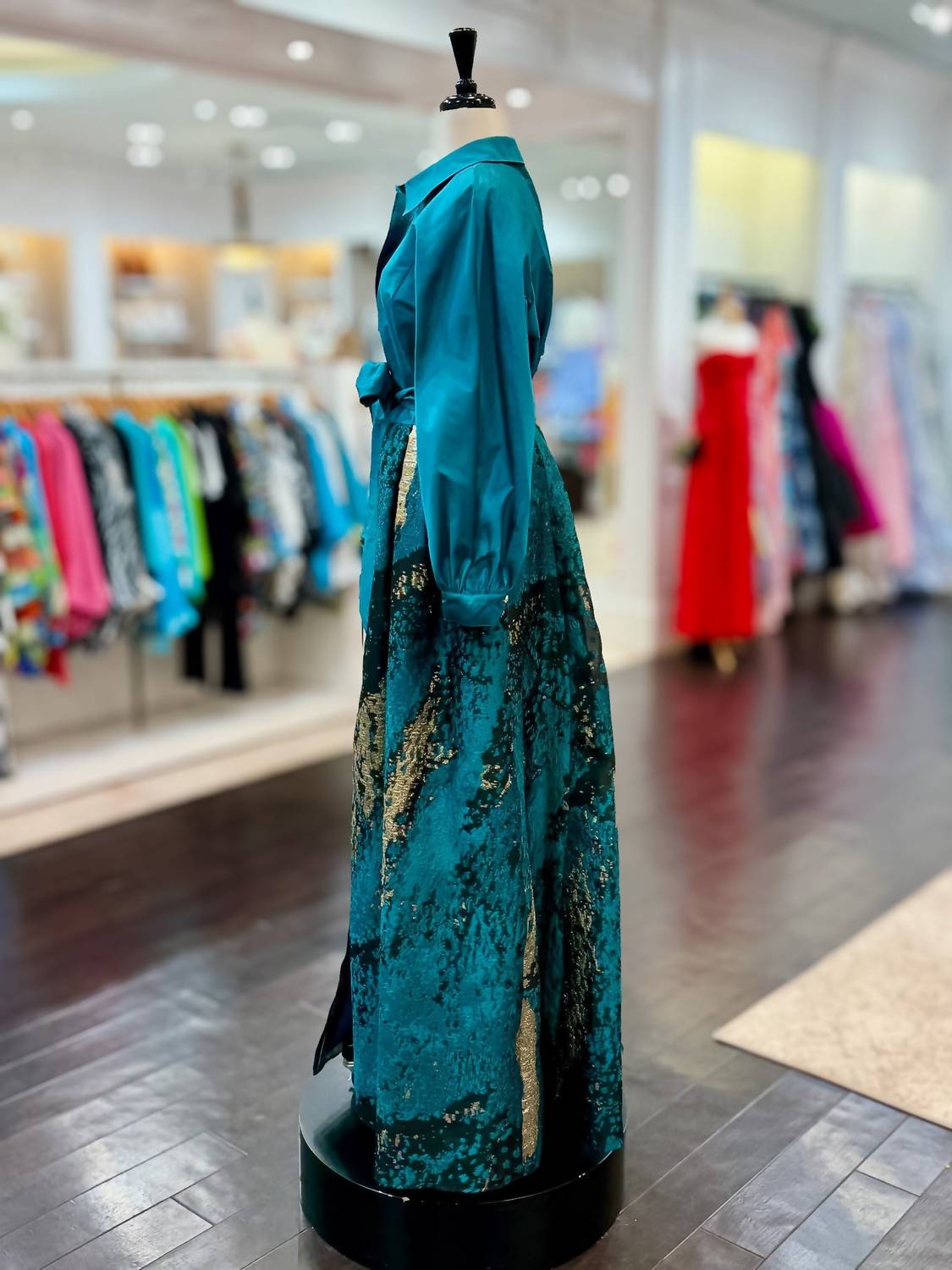 Teri Jon - Jacquard Belted Shirt Gown
