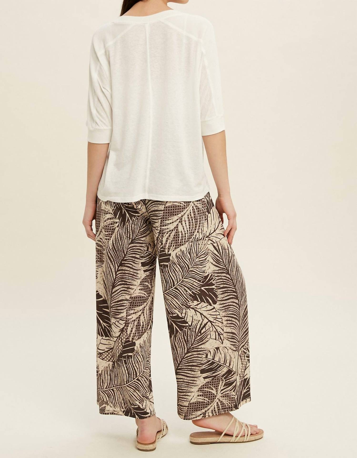 Poshture Finds - Wishlist V-neck Knit Top