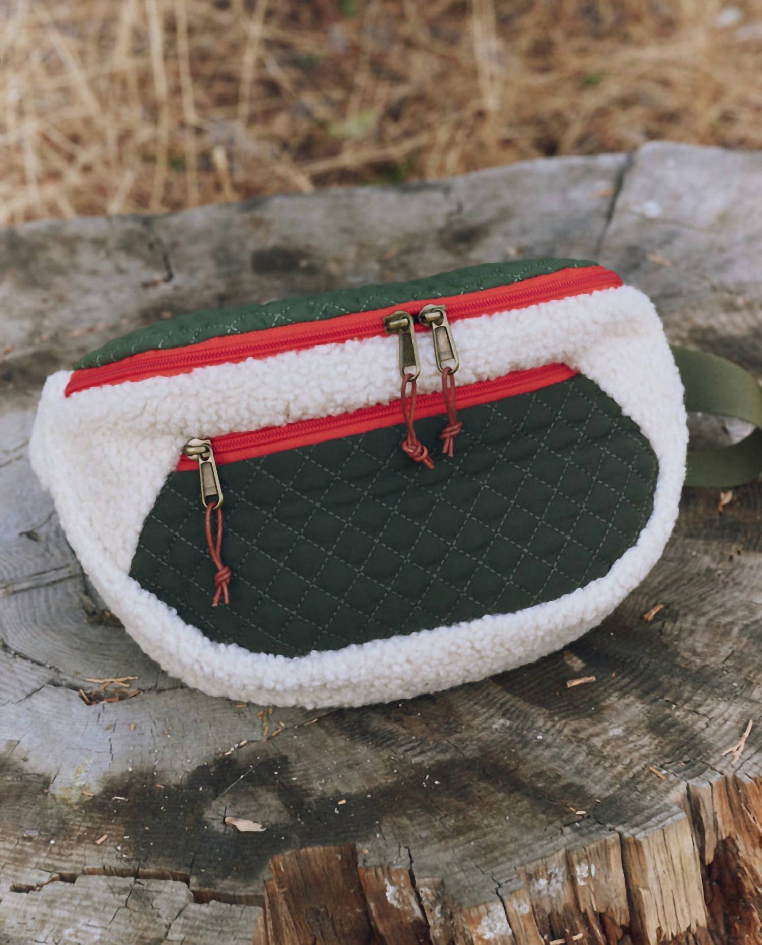 The Great. - Women's Plush Colorblock Hip Pack