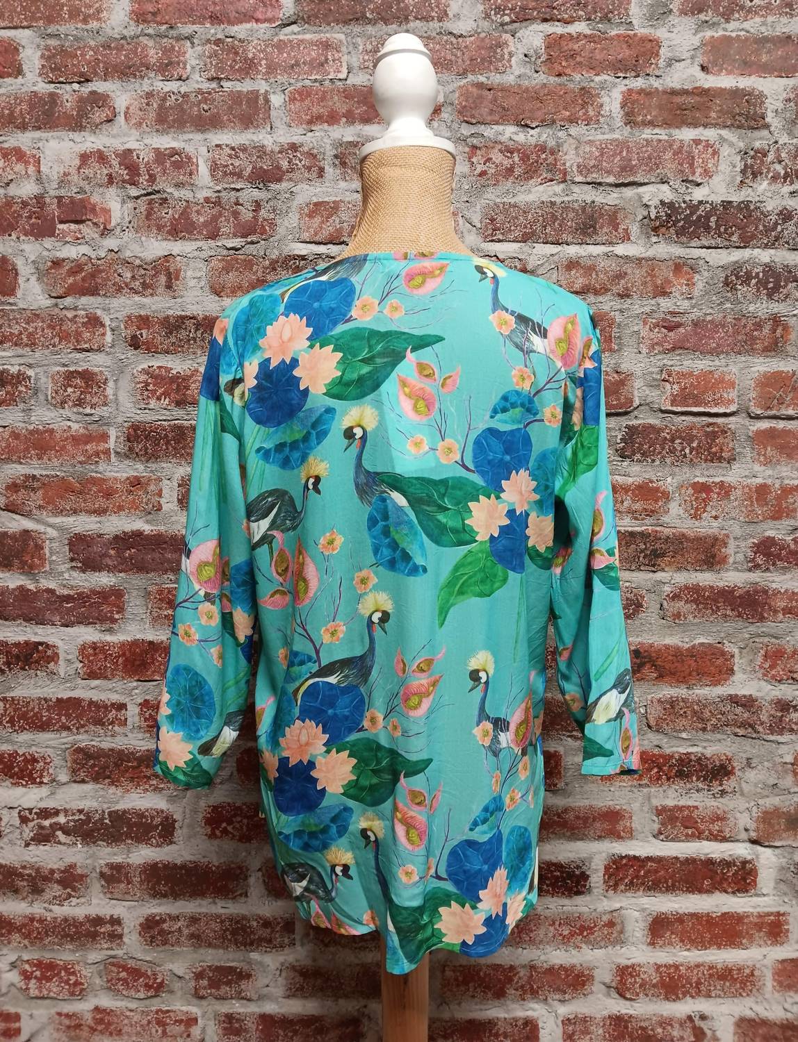 Dolma - Water Lily Print Three-quarter Sleeve Top
