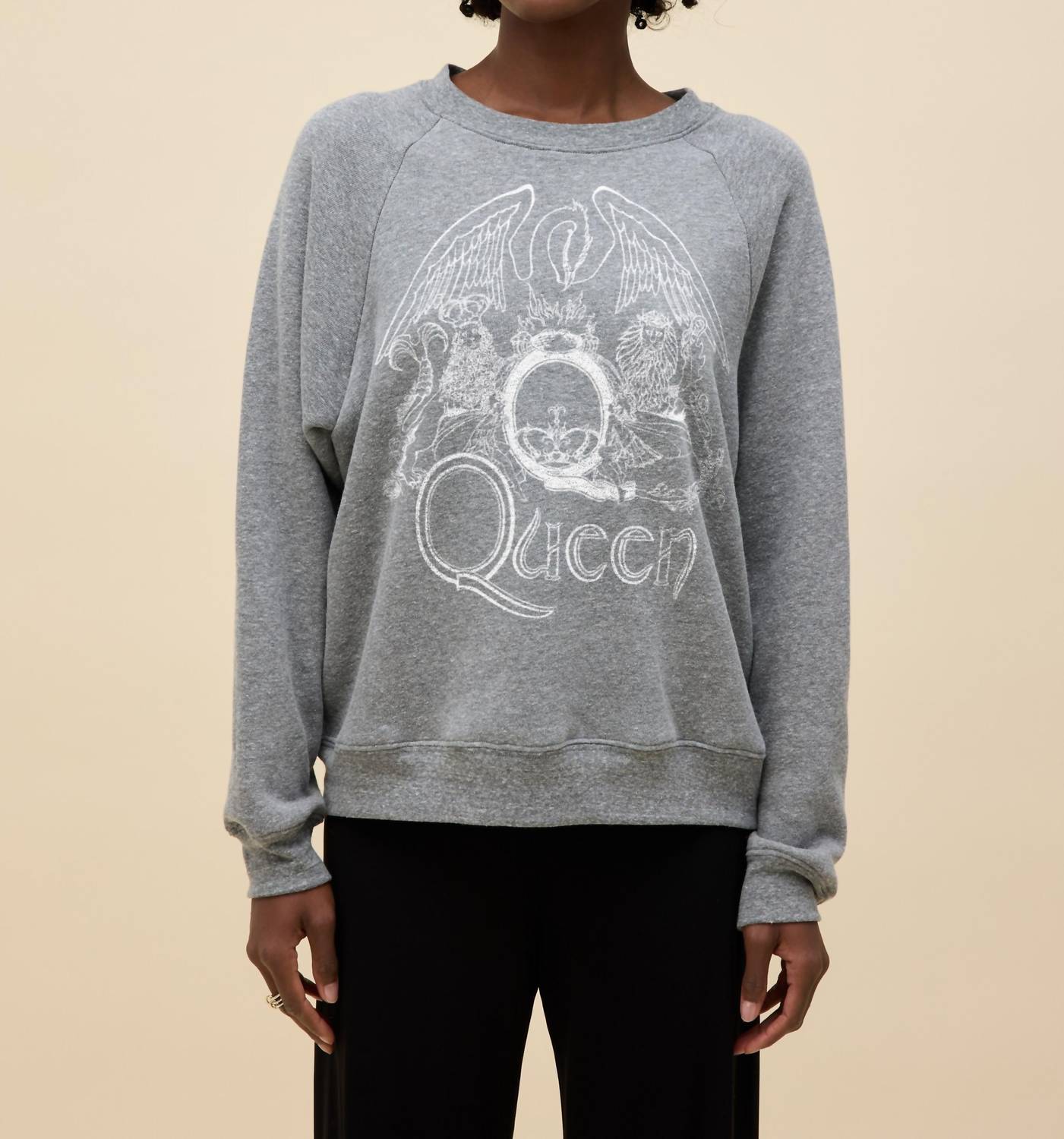 Daydreamer - Queen Crest Vintage Raglan Sweatshirt