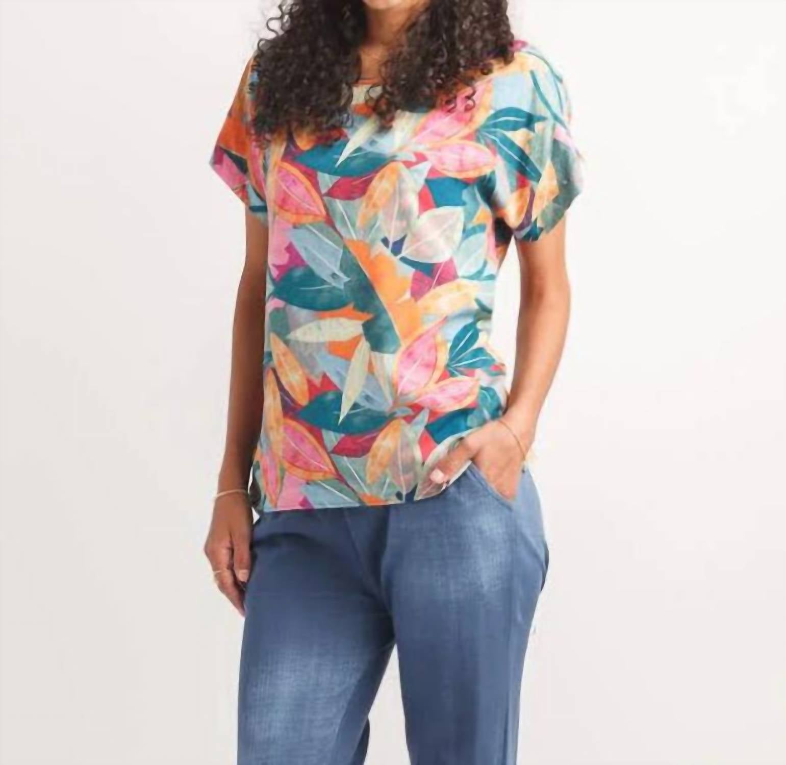 Papillon - Abstract Short Sleeve Top
