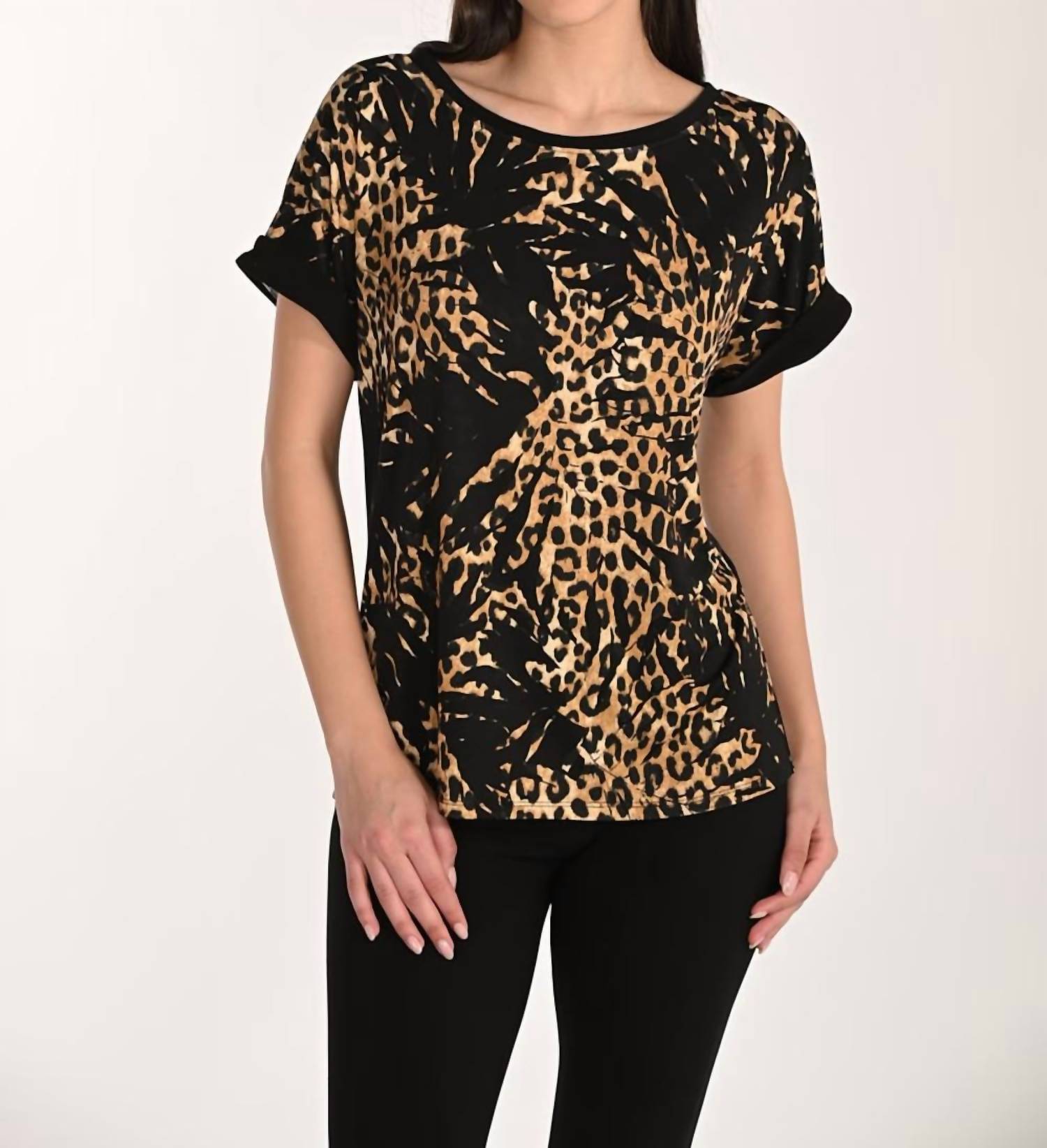 Frank Lyman - Casual Leopard Print Pullover Top