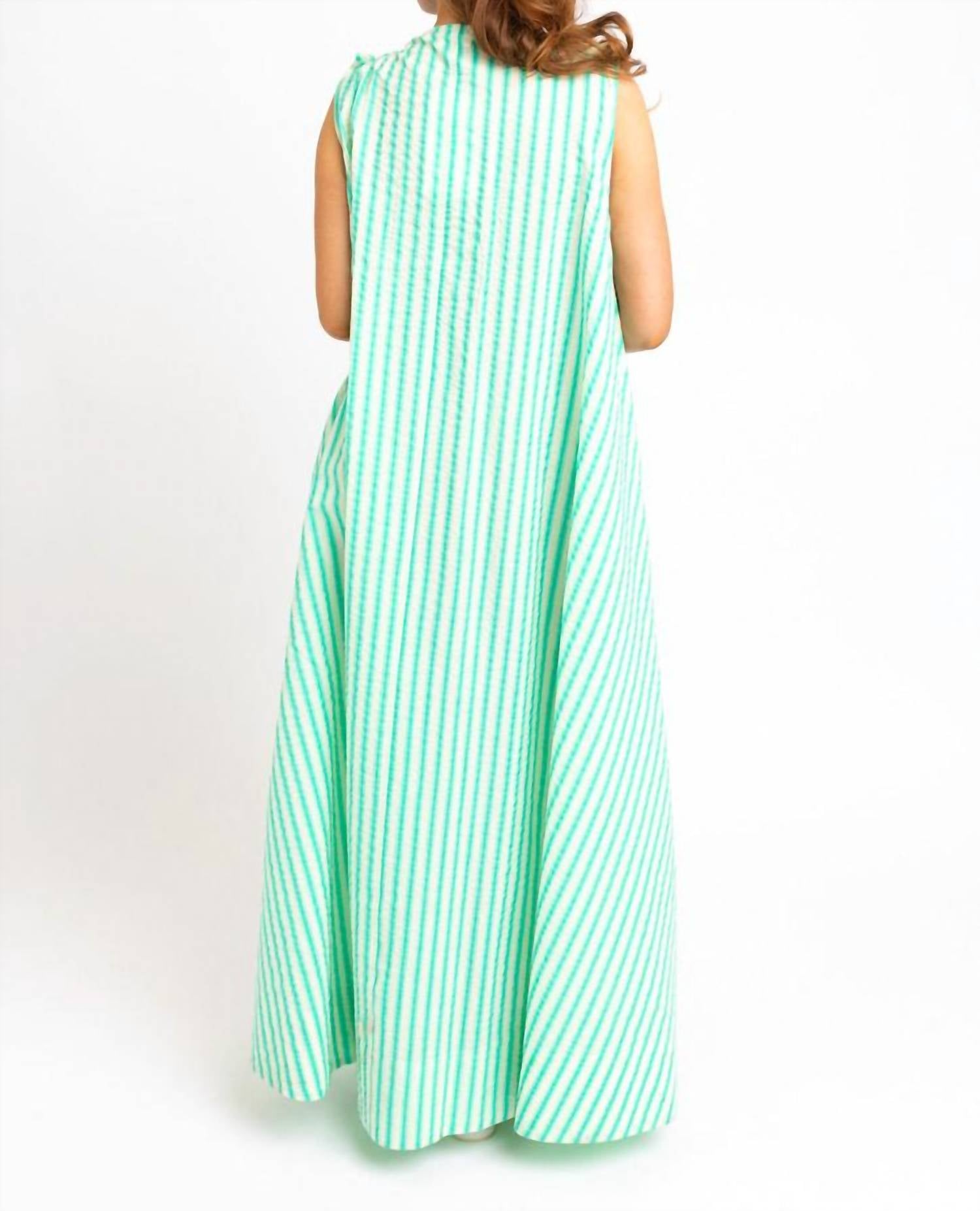 Karlie - Seersucker Stripe Scoopneck Maxi Dress