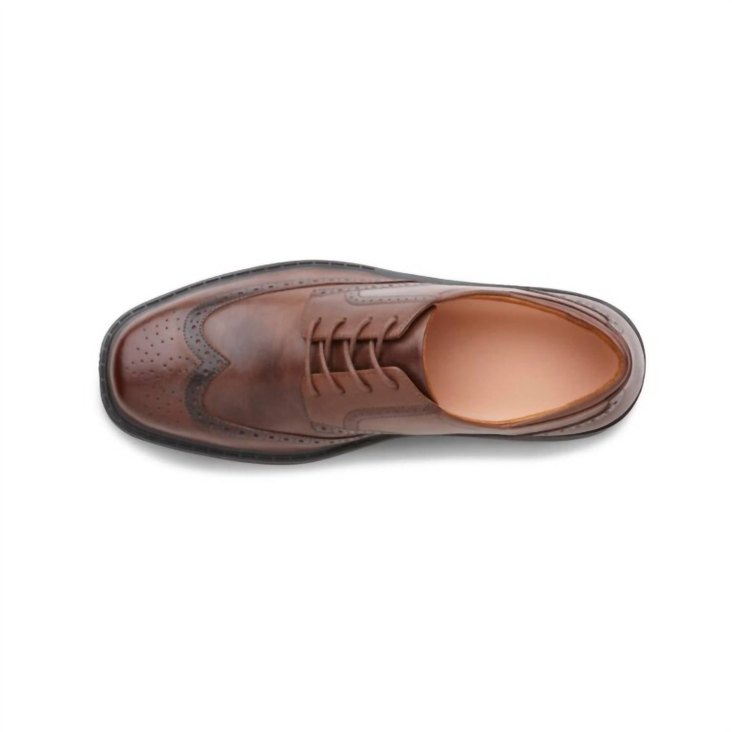 Dr. Comfort Shoes Men's Wing Oxford Shoe in chest - men's shoe - detail view