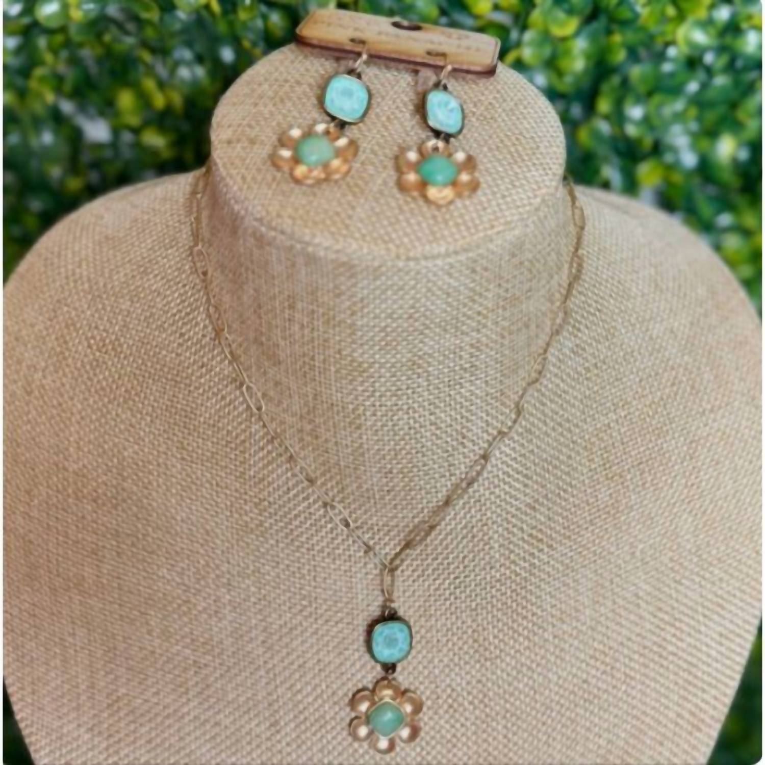 Pink Panache - Women's Flower Pendant Necklace