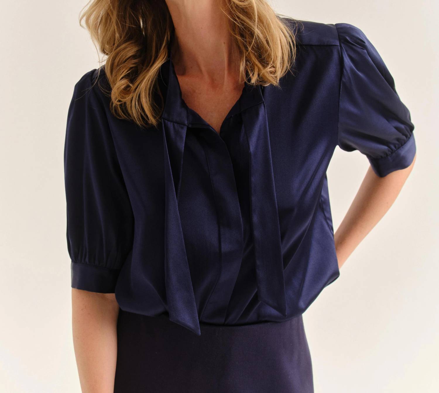 Cartolina Nantucket Peggy Short Sleeve Blouse in midnight blue 1 - women's blouse