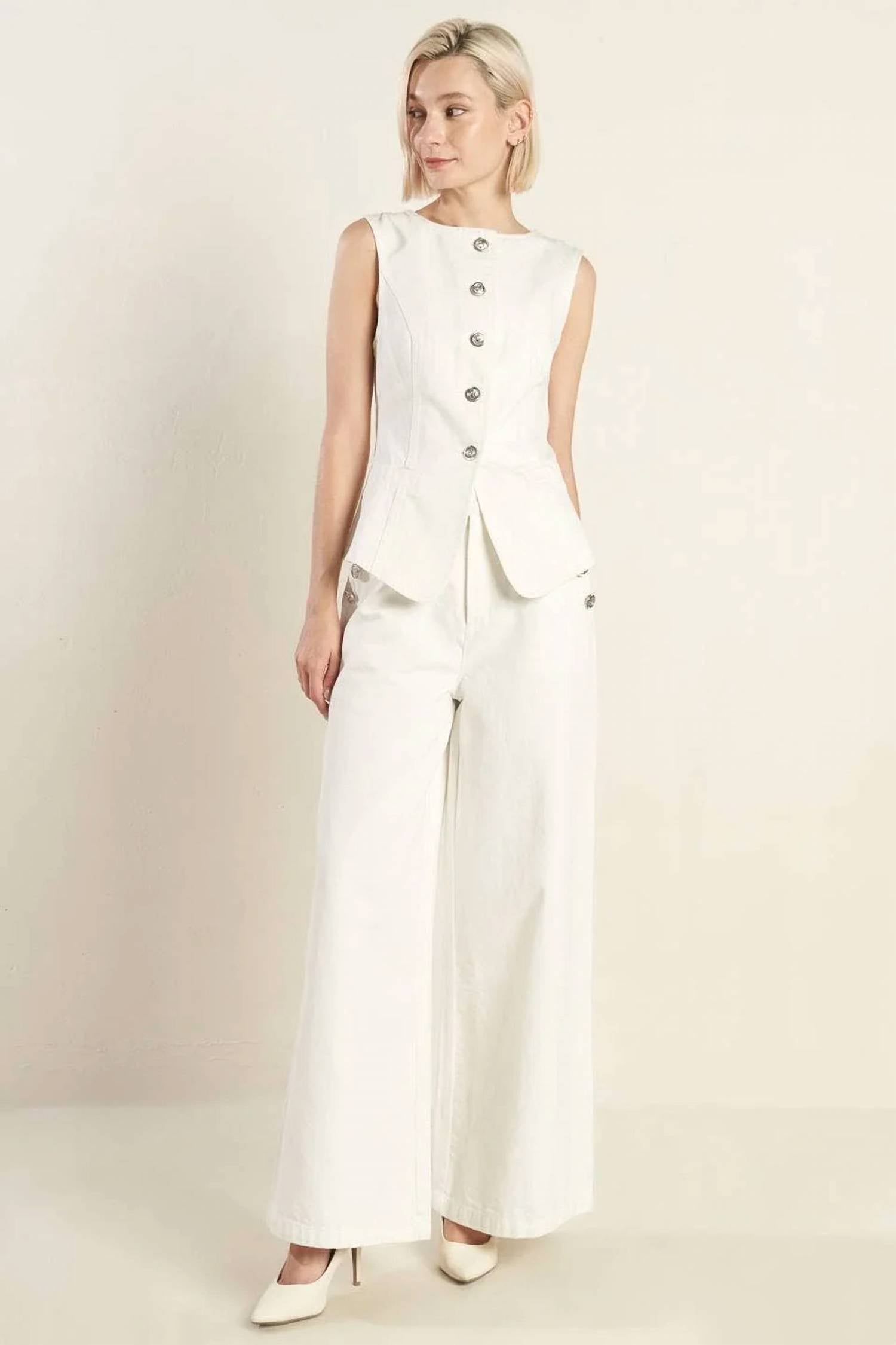Flying Tomato - Sleek Tailored Vest