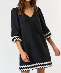 Lalavon - Tres Chic Boucle V-neck Dress