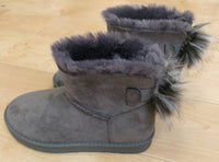 Charlie Paige - Women's Fuzzy Boots
