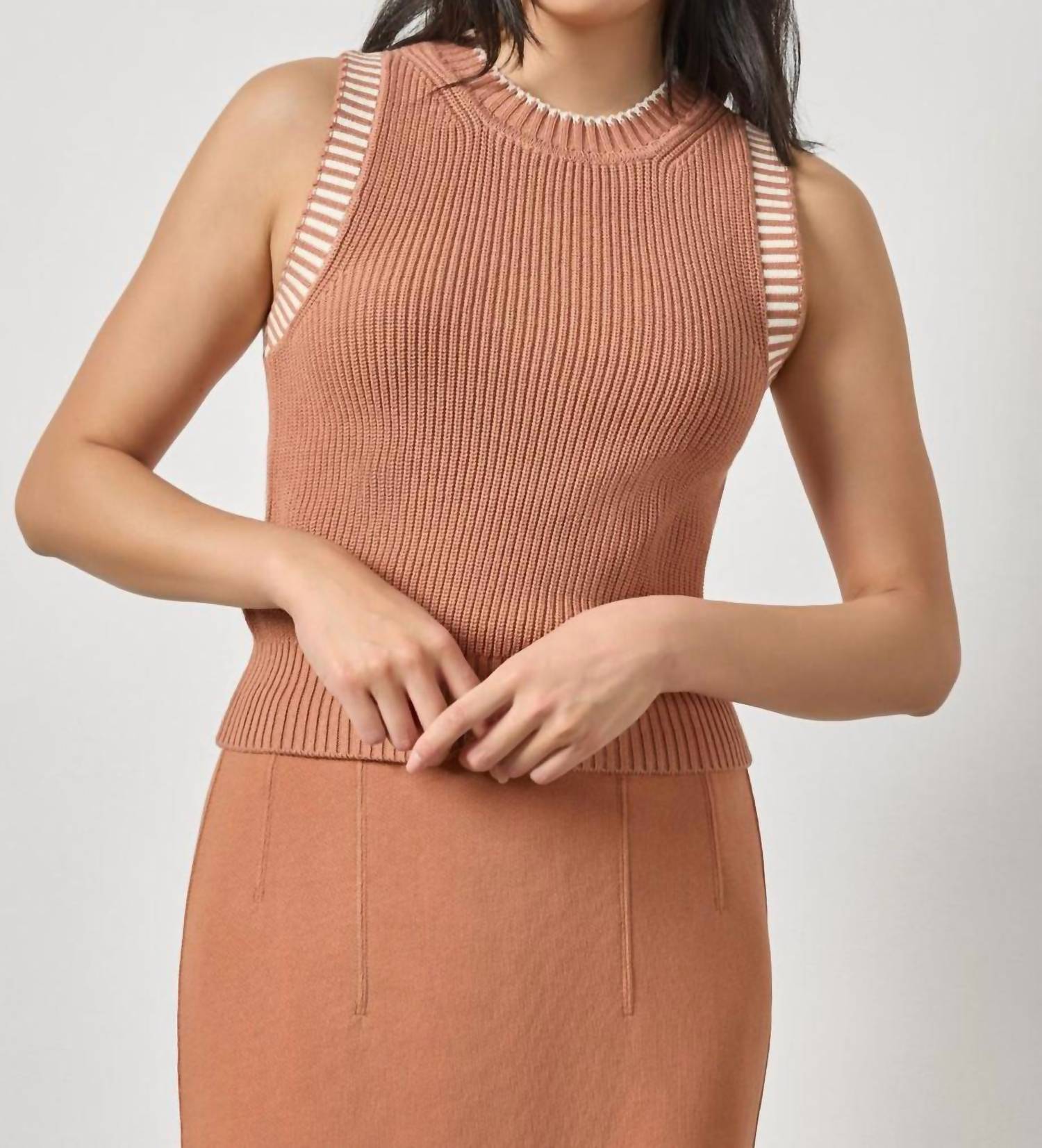 Lilla P - Sleeveless Crewneck Sweater Tank