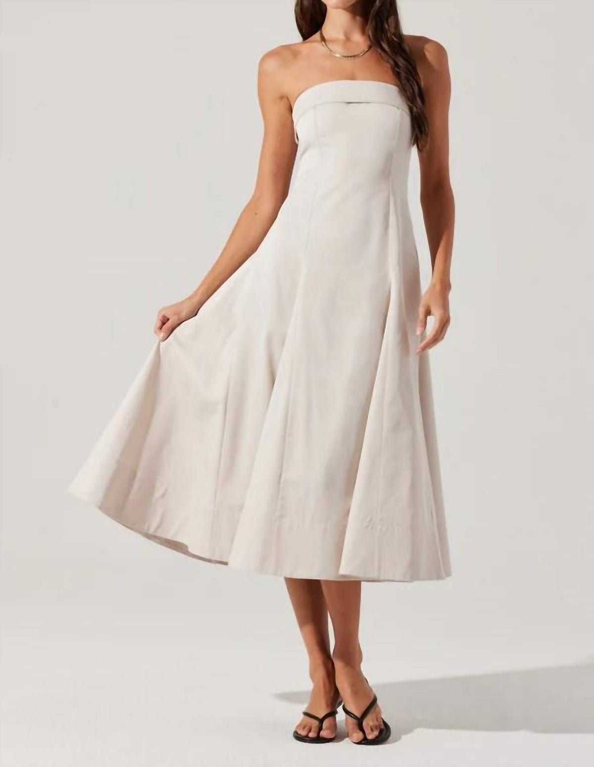 Astr - Kyla Fitted Strapless Midi Dress
