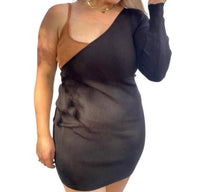 Le Lis - Tennessee One Sleeve Dress