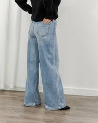 Hidden - Clean Wide Leg Jeans