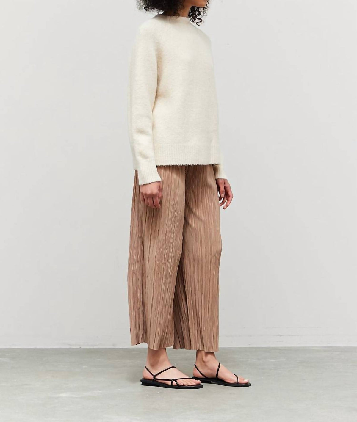 124 Voltaire - Winter Crew Neck Sweater