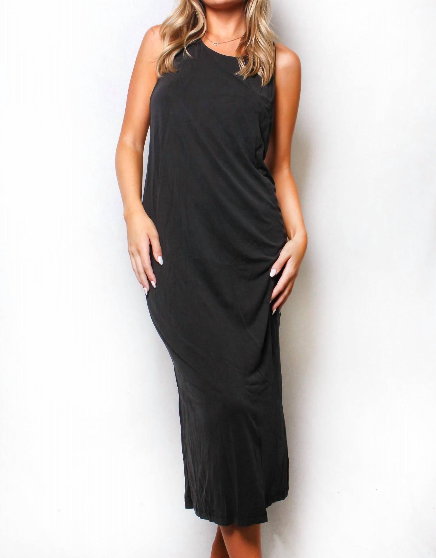 Eg Fashion - Sleeveless Jewel Neck T Back Midi Dress