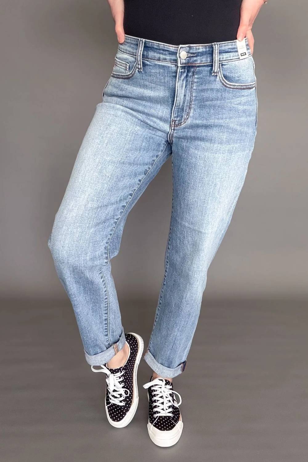 Judy Blue - Trinity Mid Rise Boyfriend Jeans