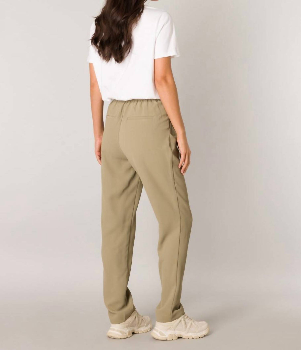 yest Fatima Pleated Trouser in soft army - women's pants - detail view