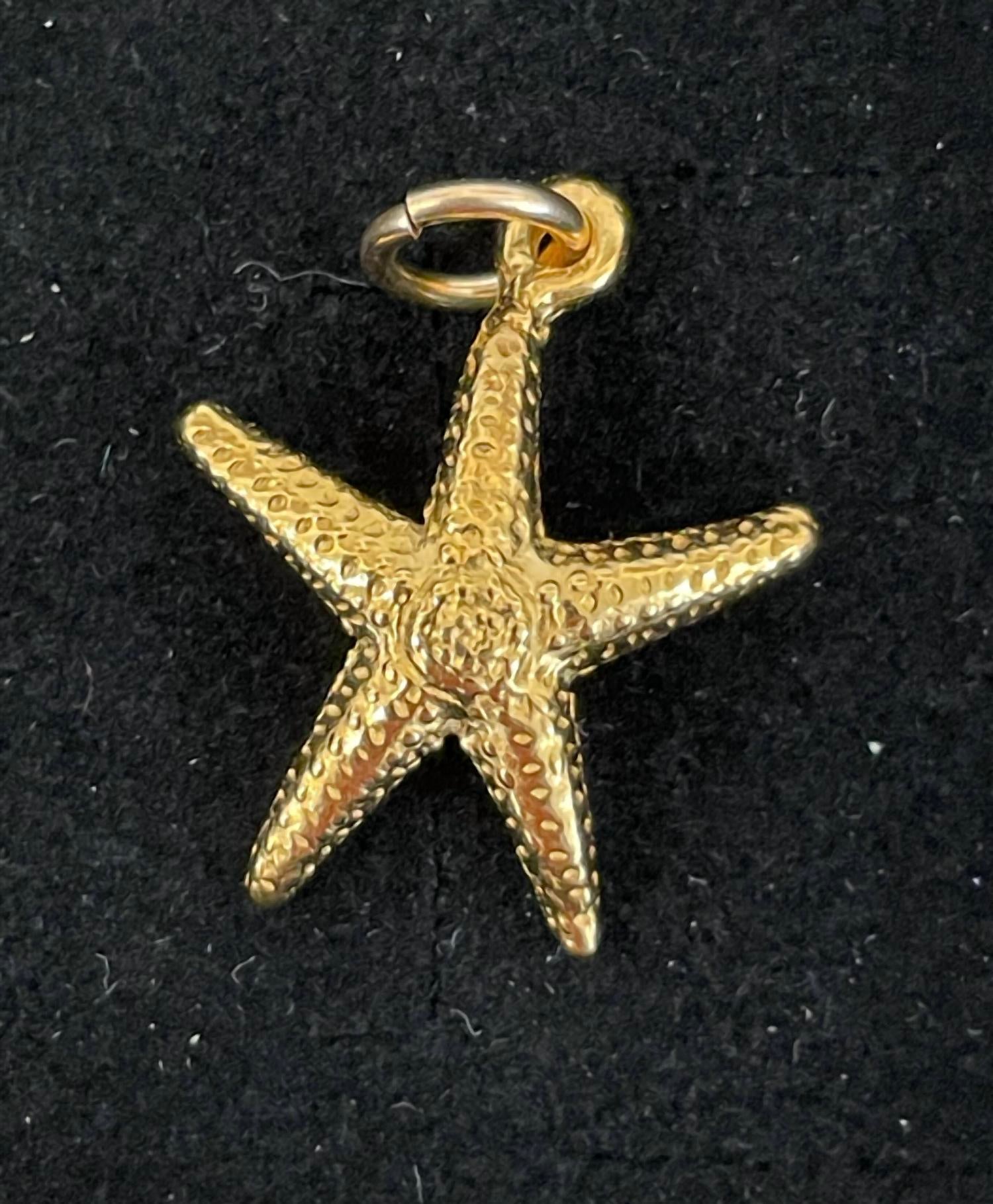 Azi Rasson - Women's Vintage Starfish Medium Charm