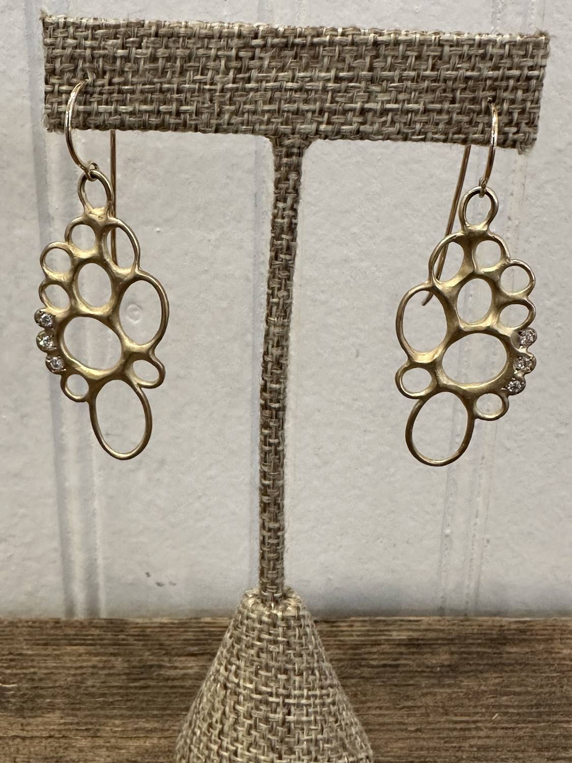 Lisa Ziff Designs - 10k Zinnia Earrings With Six 3pt Diamonds