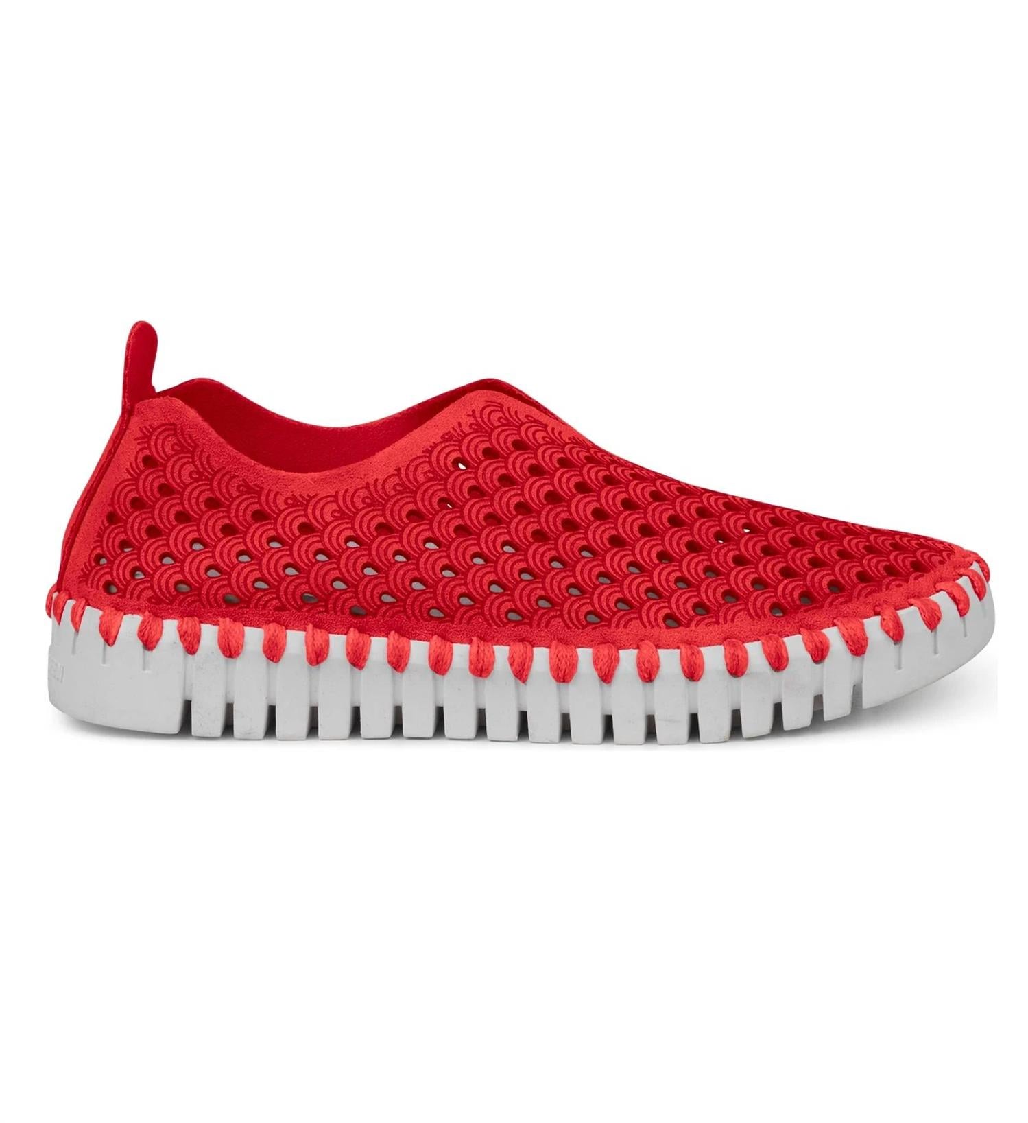 Ilse Jacobsen Women's Tulip 139 Shoes in deep red - women's flats - detail view
