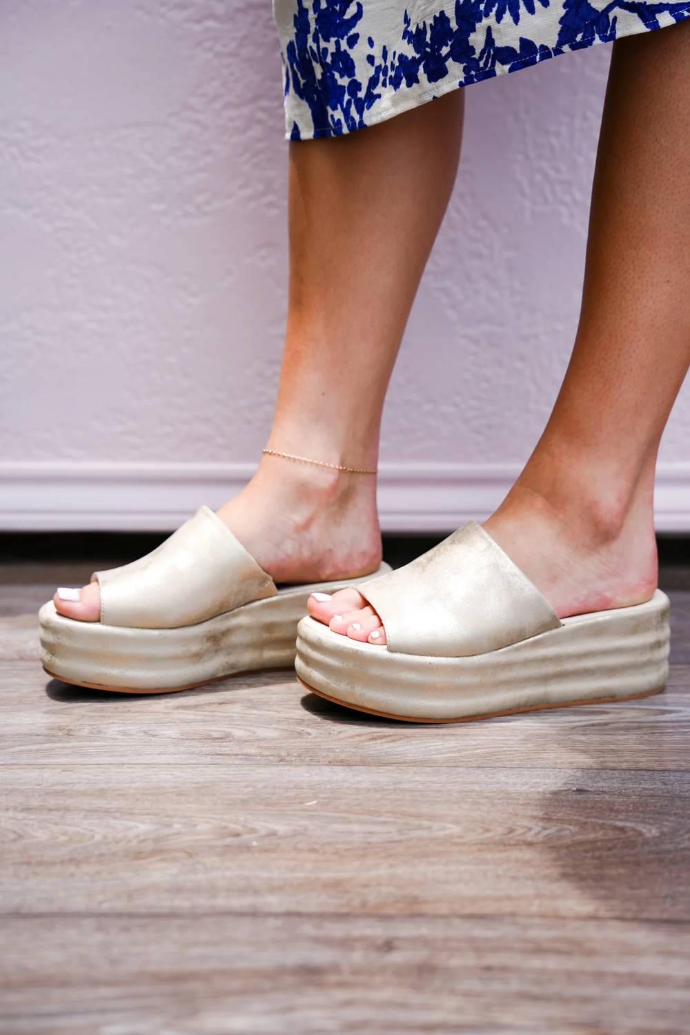 Miracle Miles - Women's Harbor Platform Slide Sandals