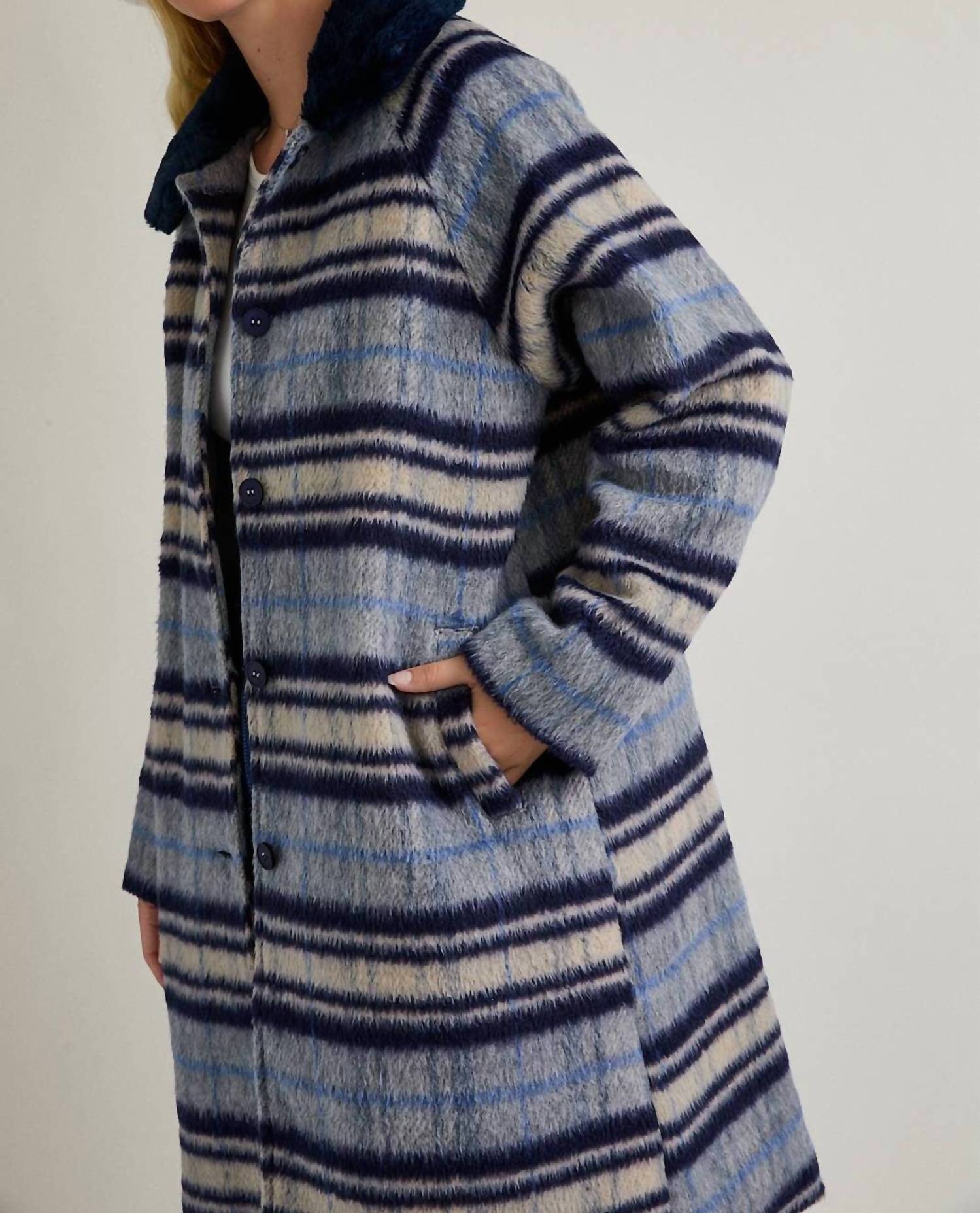 Le Lis - A-line Plaid Coat