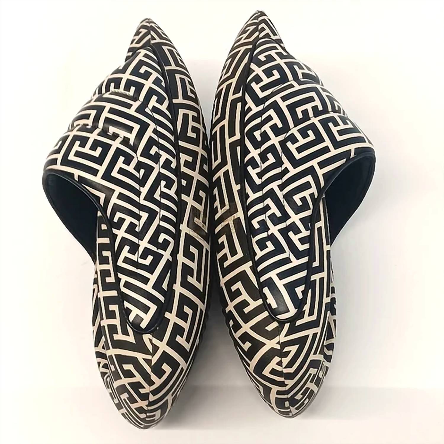 Balmain - Men's Quilted Leather B-it Monogram Sandals