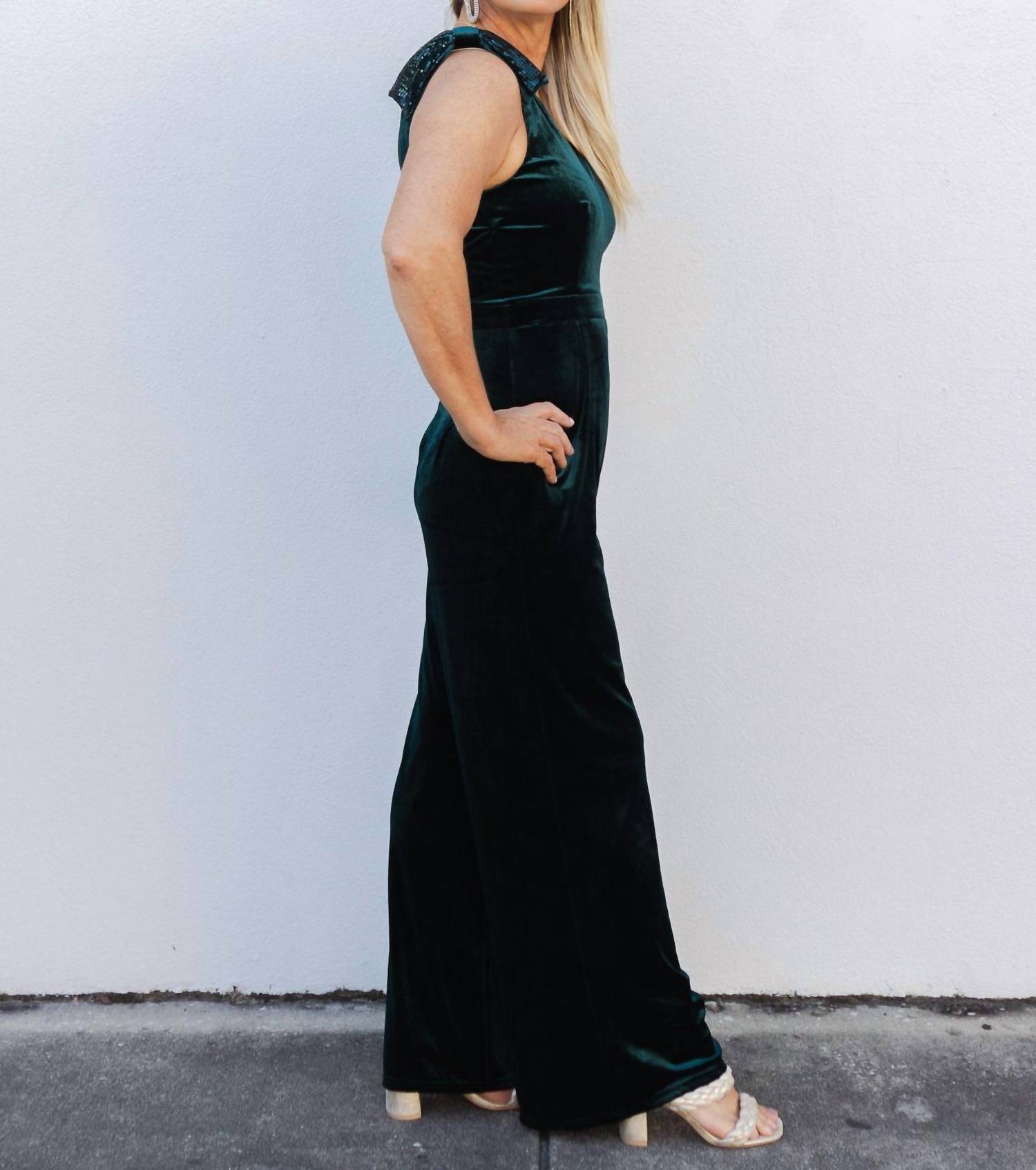 Entro - Standing Out Velvet V-neck Jumpsuit