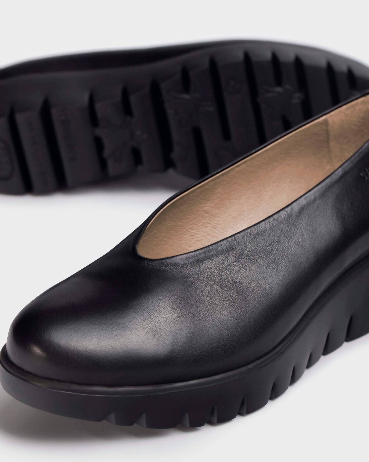 Wonders - Women's Fly Shoe