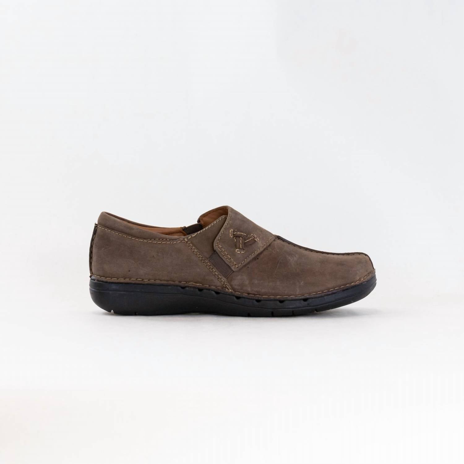 Clarks - Women's Un Loop Ave Slip On Leather Shoes