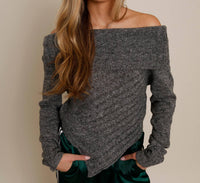 Line And Dot - Face Card Sweater