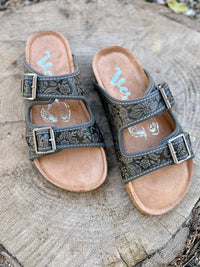 Very G Women's Berry Comfort Sandals in grey - women's sandal - detail view