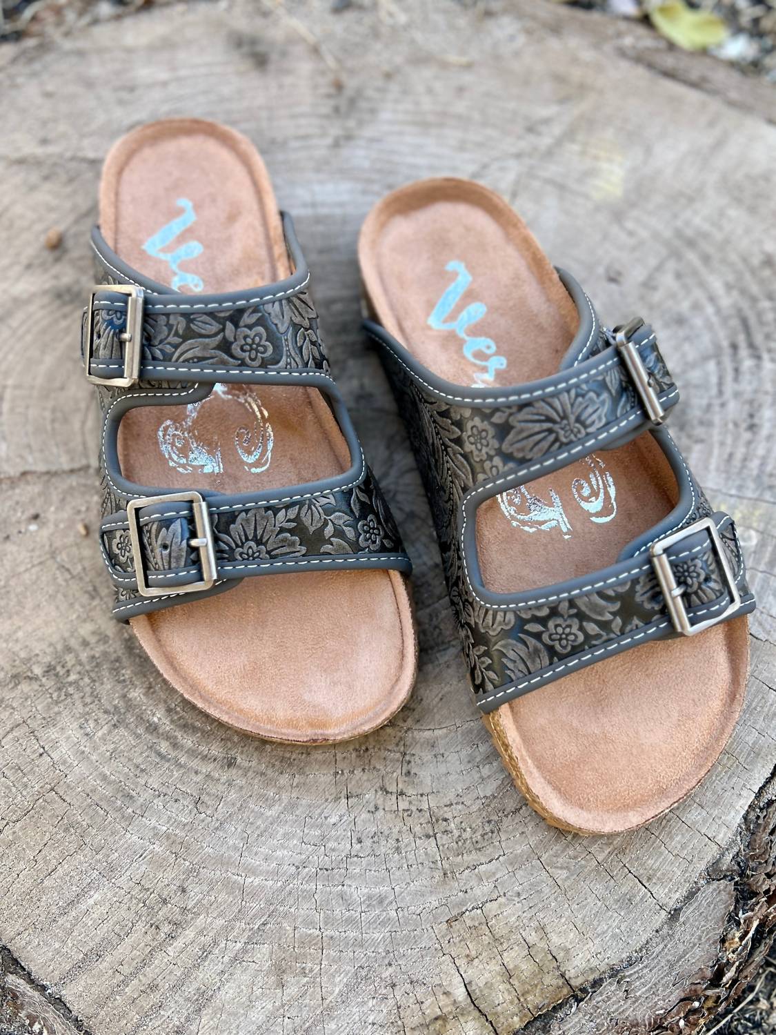 Very G Women's Berry Comfort Sandals in grey - women's sandal - detail view