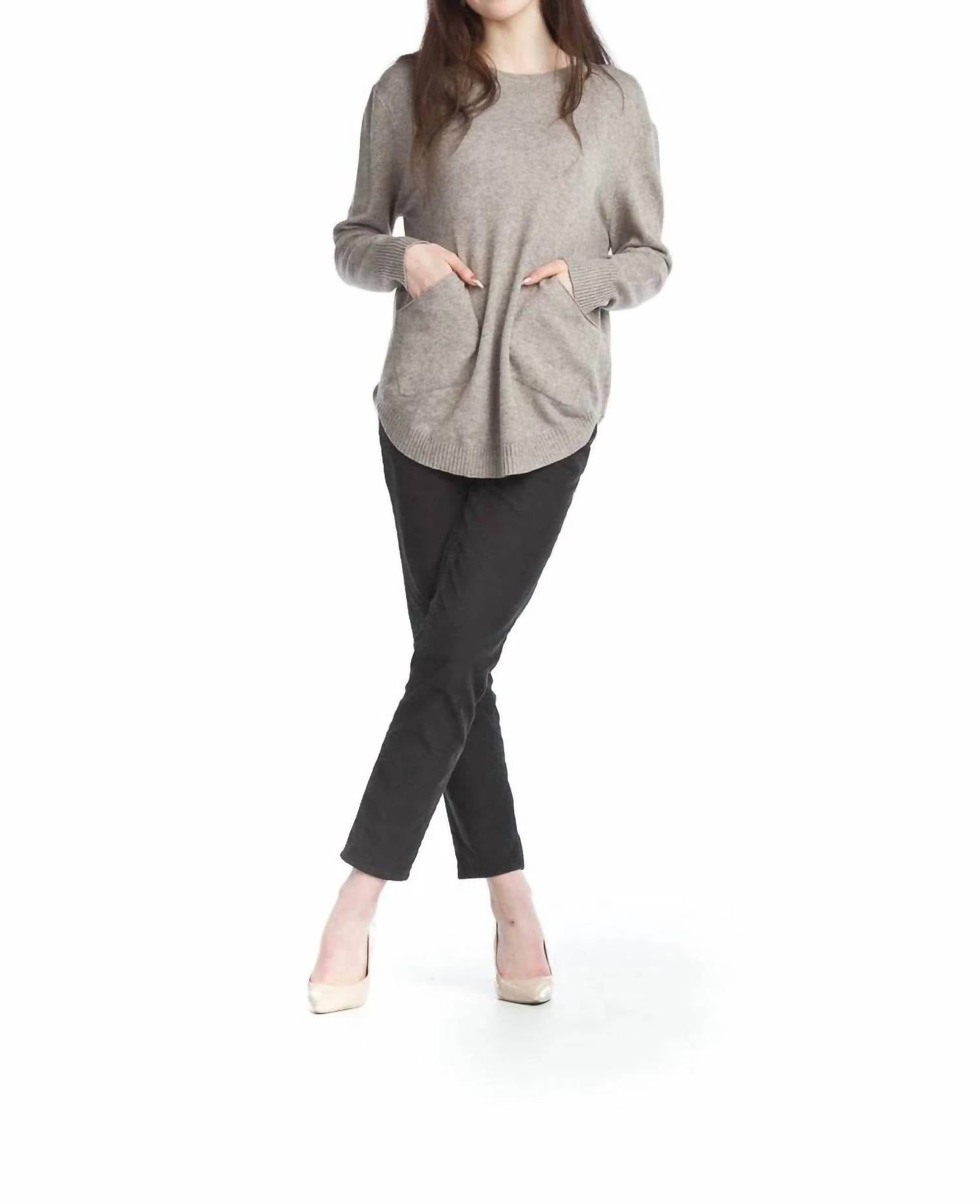 Papillon - Rounded Hem Sweater Tunic Top
