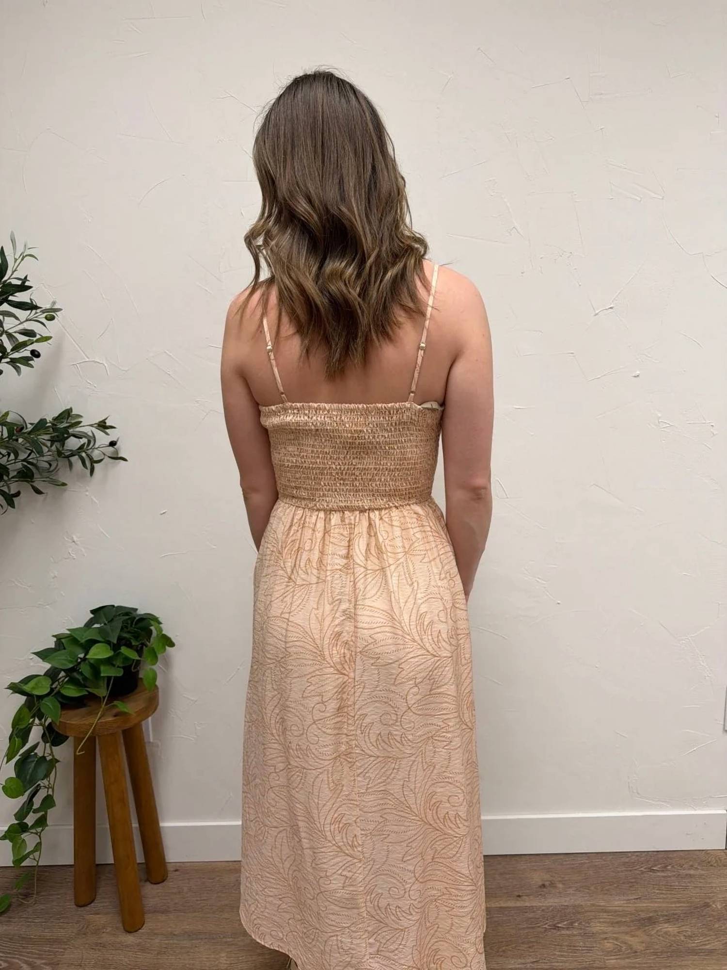Sunday Edition - Sleeveless Smocking Midi Dress