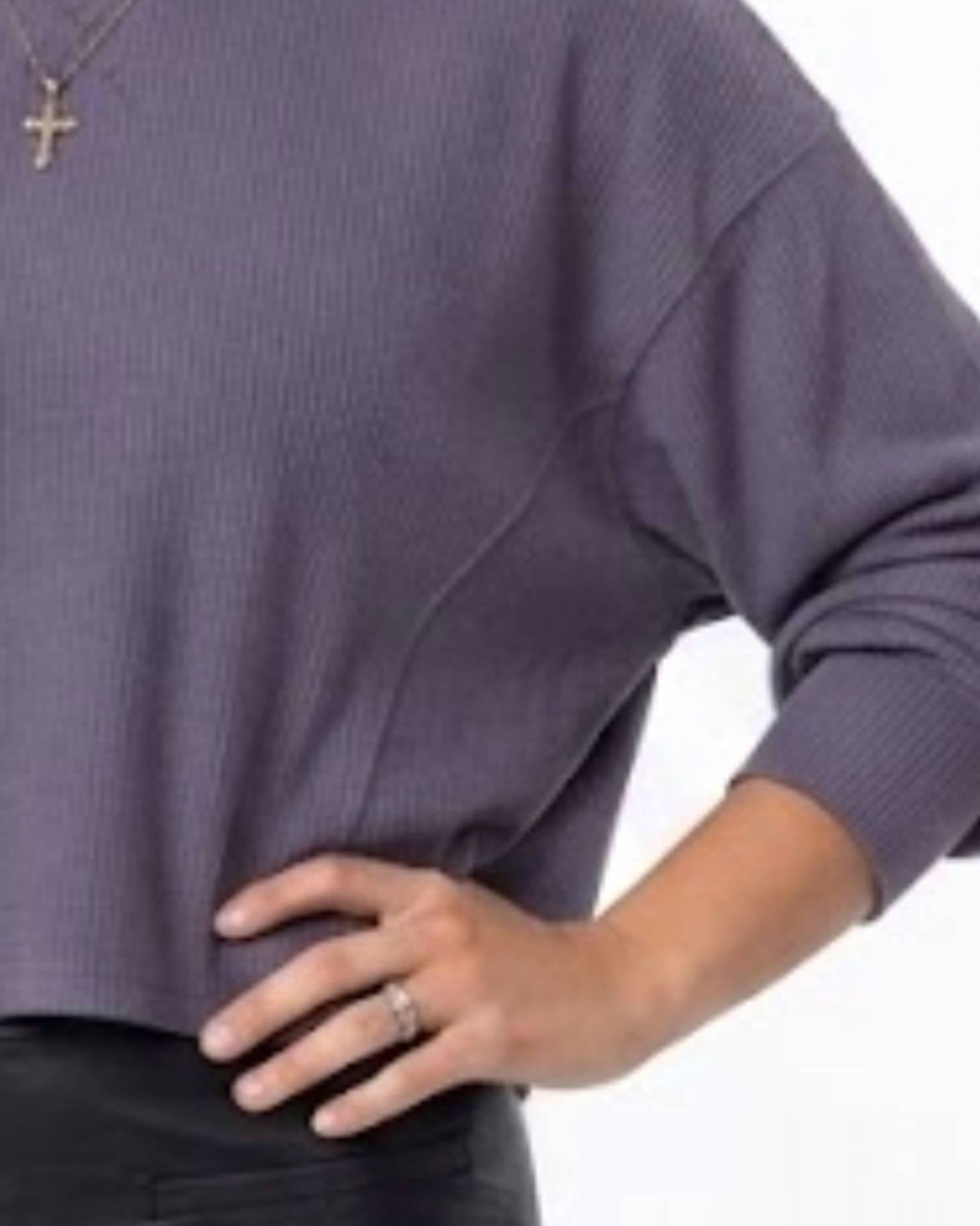Mono B - Women's Cropped Pullover Top