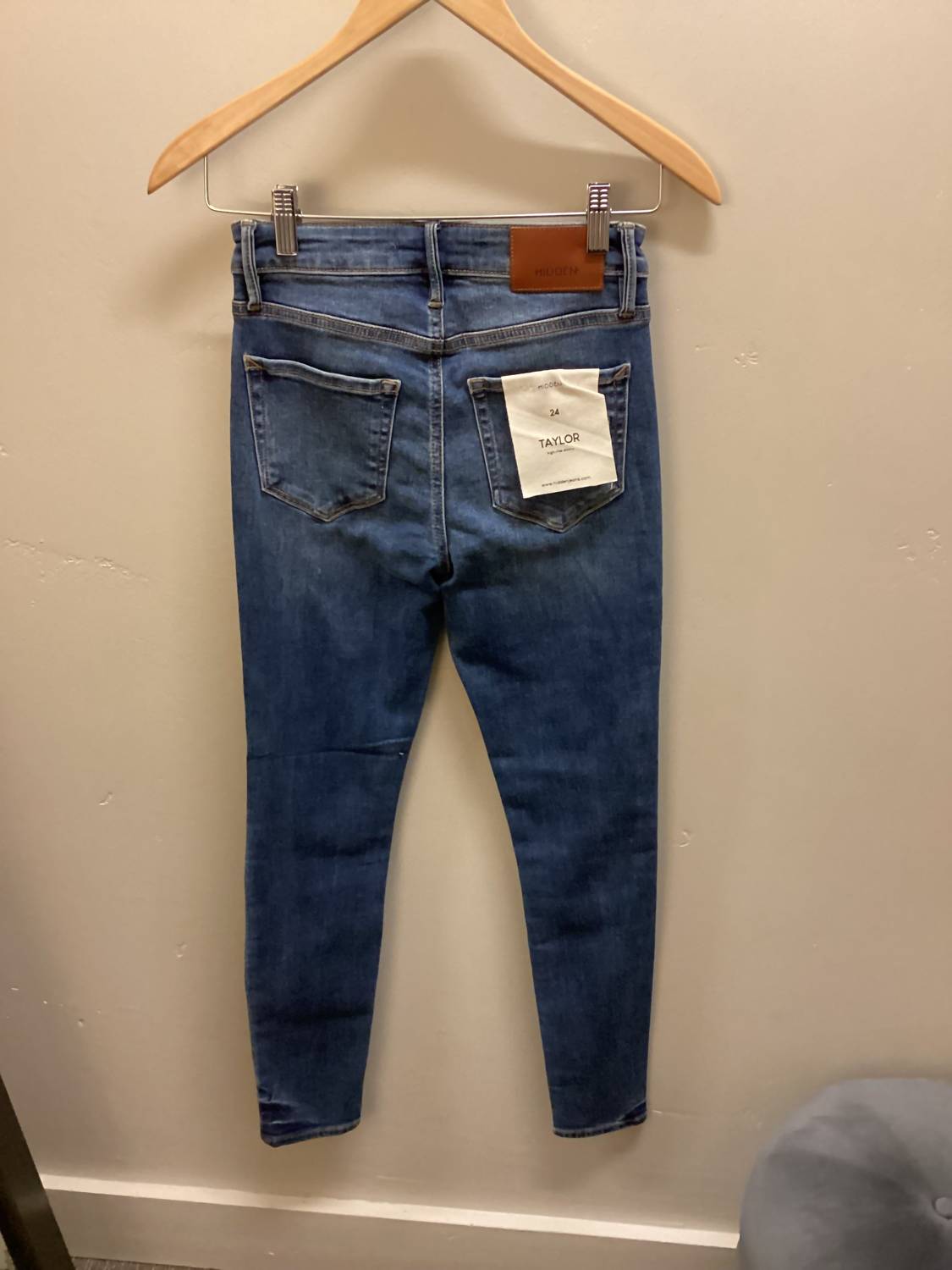 Hidden - Women's Taylor Exposed Button Skinny Jean