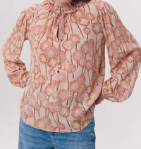 EXQUISE Paulaina Blouse in multi - women's blouse - detail view
