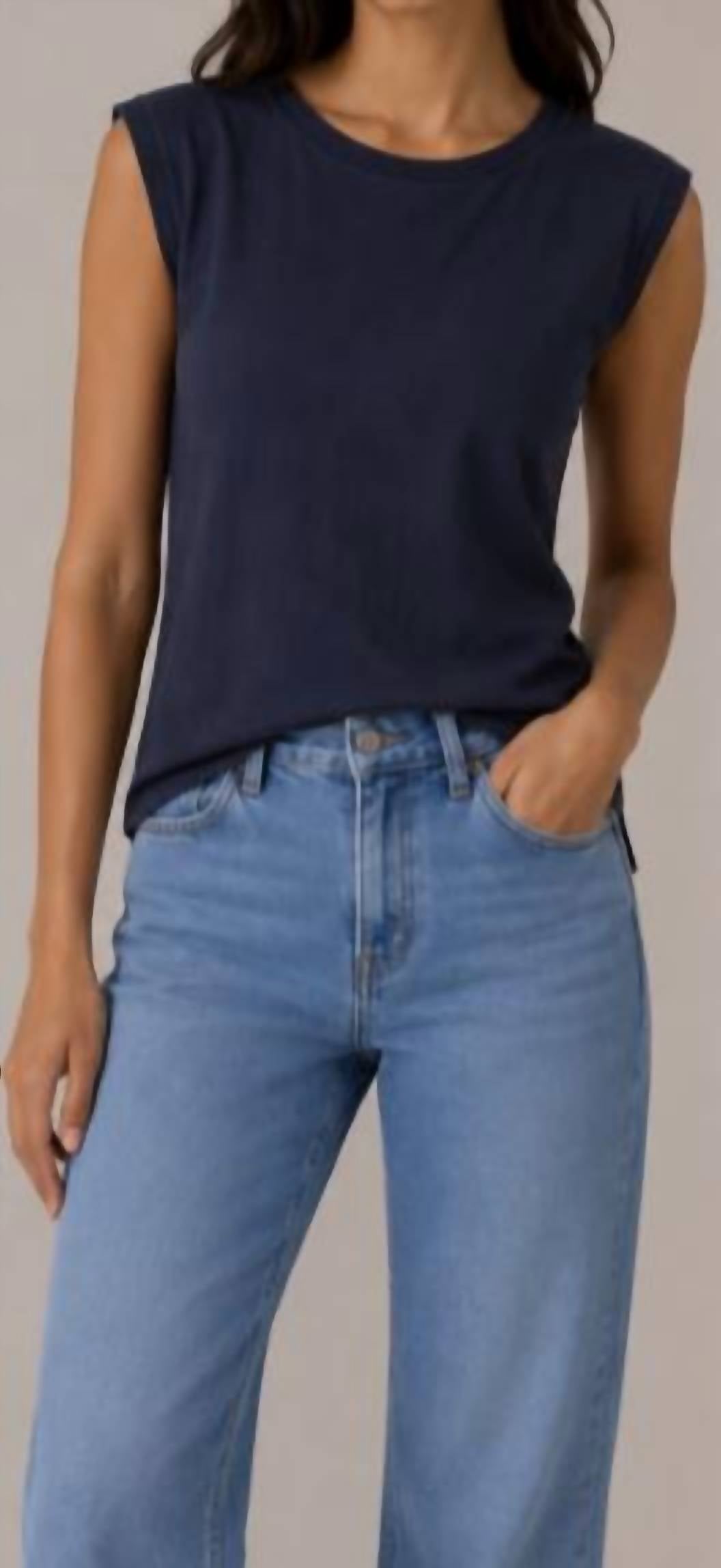 Mila Los Angeles - Muscle Tank