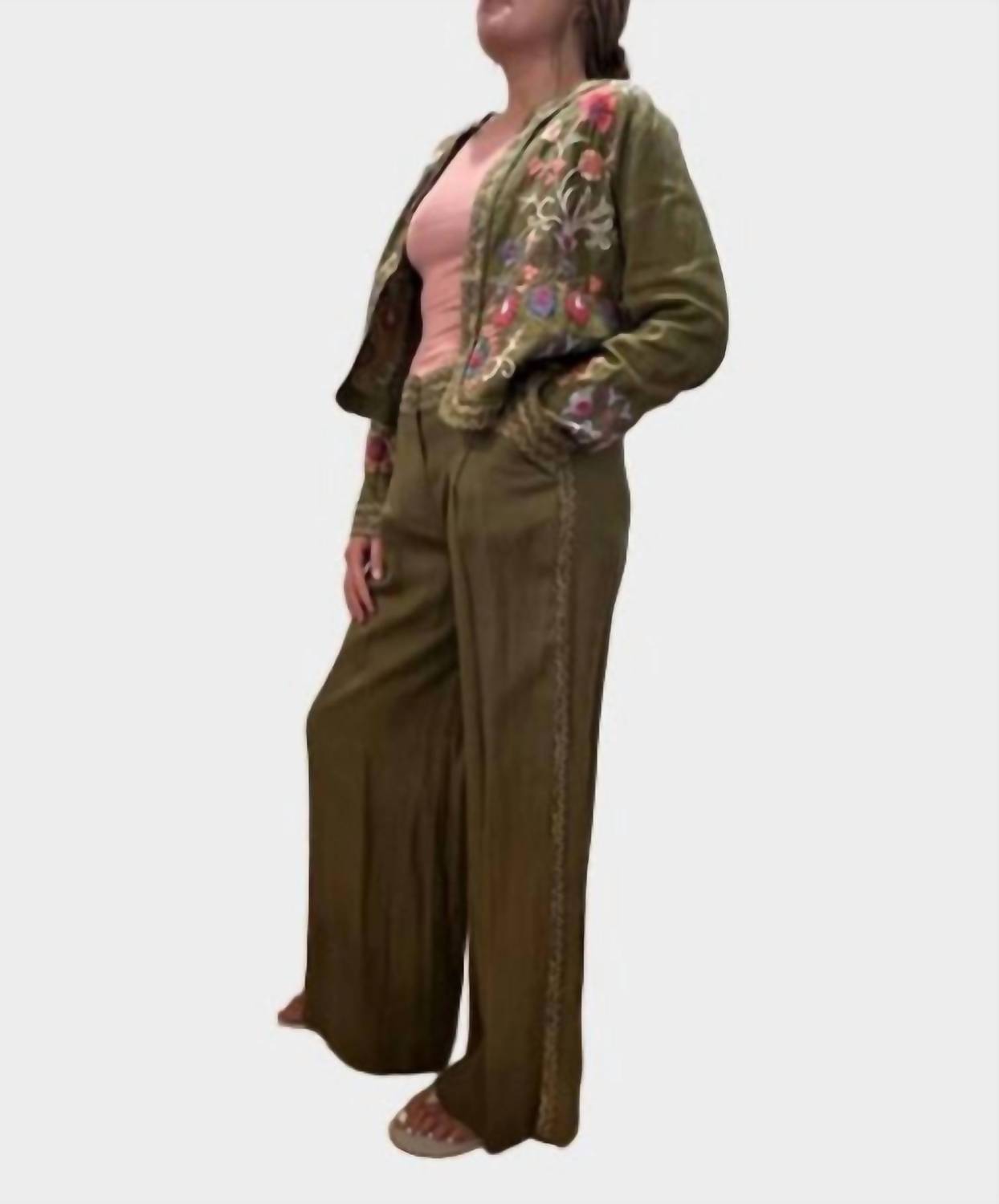 Johnny Was WIDE LEG PLEAT PANT GLORIA in martini olive - women's pants - detail view