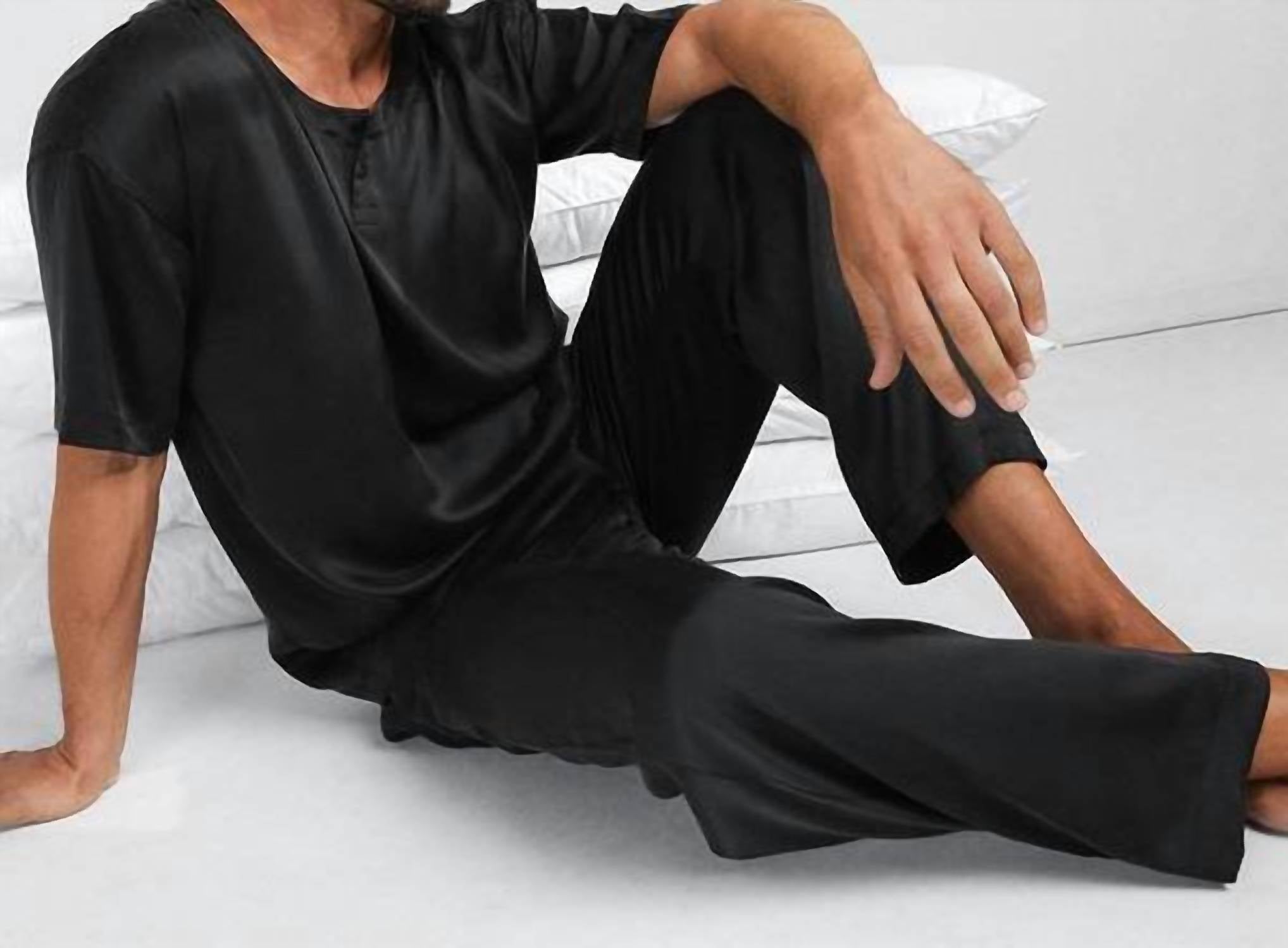 Lunya Men's Silk Set in black 1 - men's t-shirt - detail view