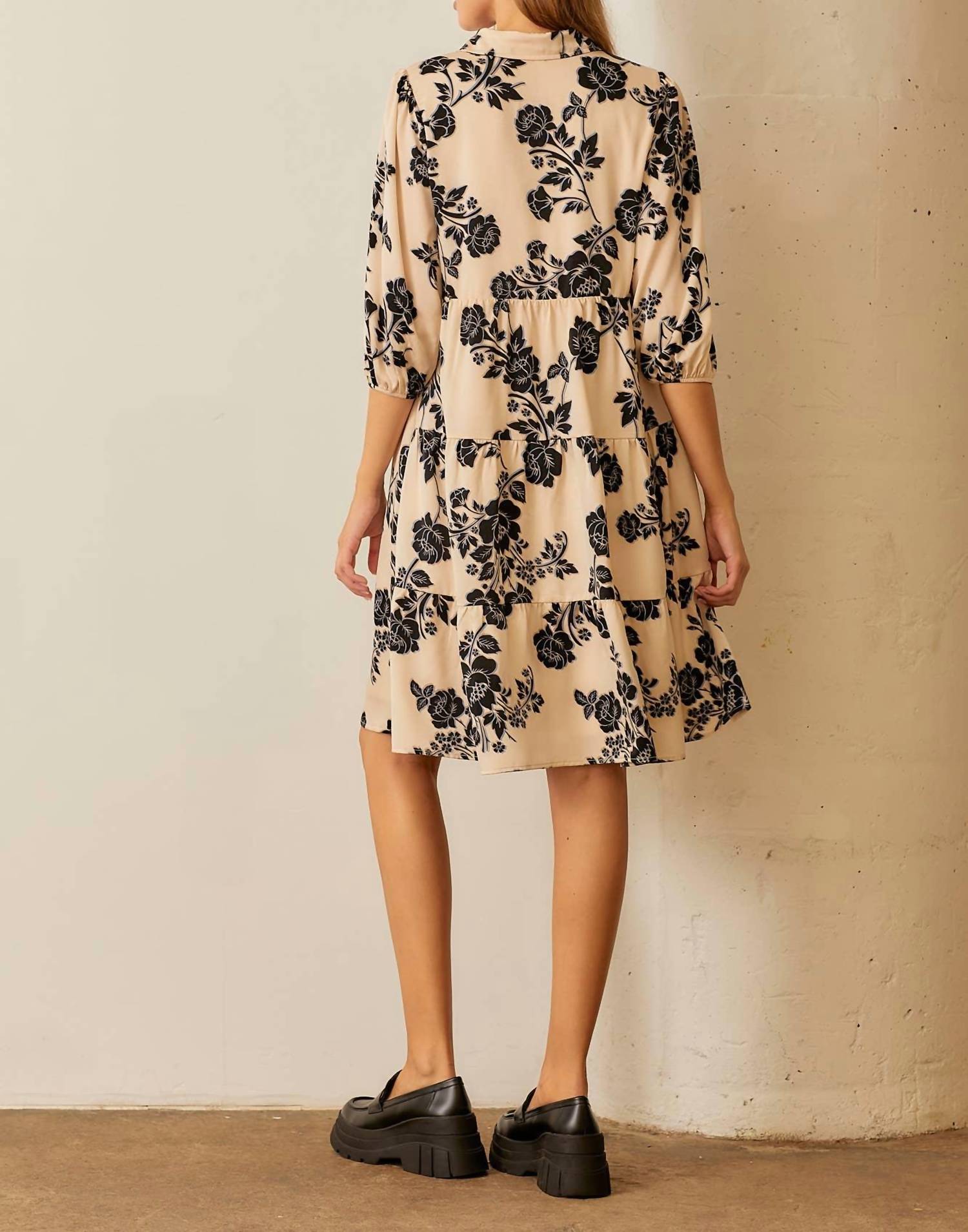 Polagram - Floral Print Tiered Button Up Dress