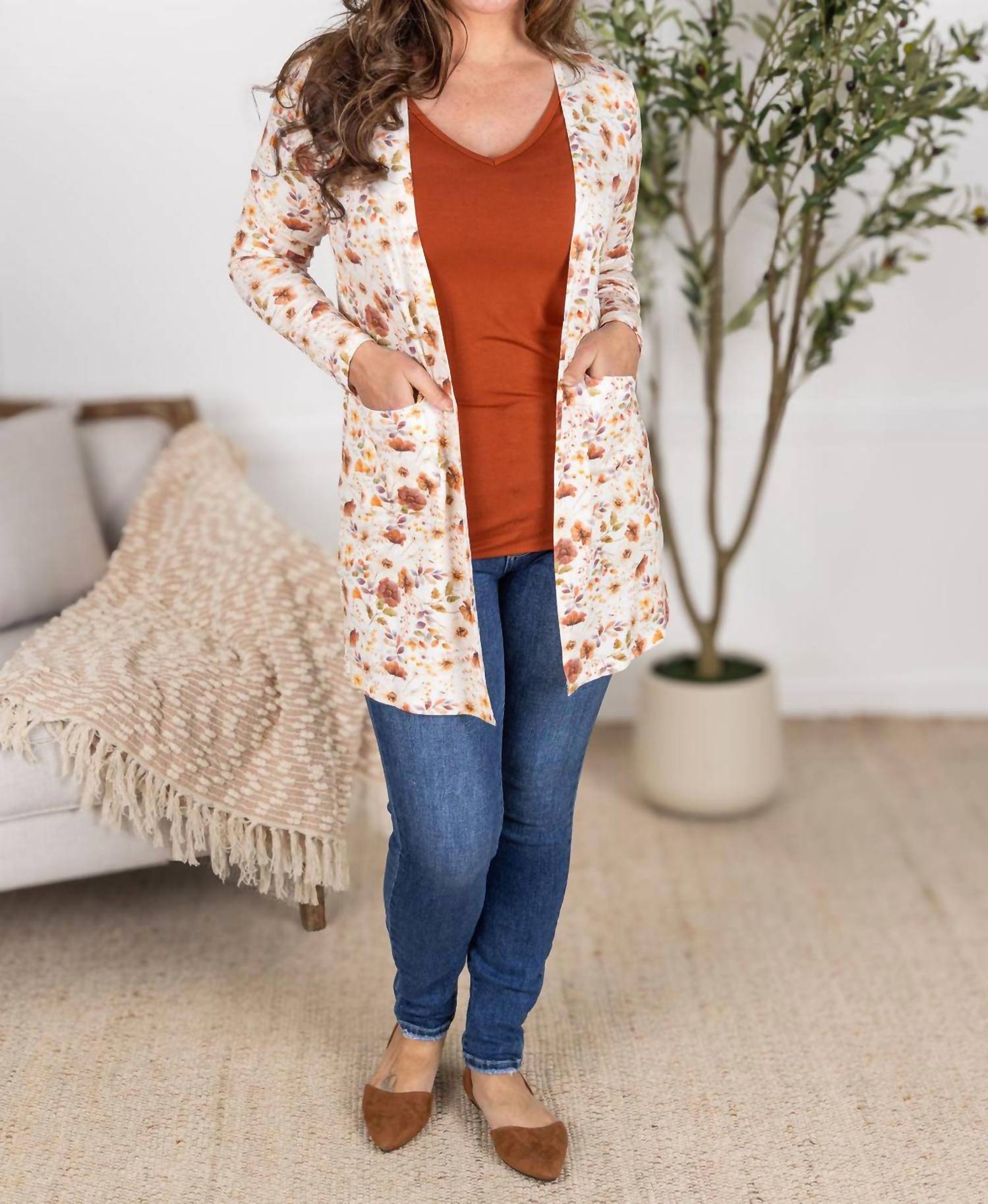 Michelle Mae - Classic Floral Cardigan