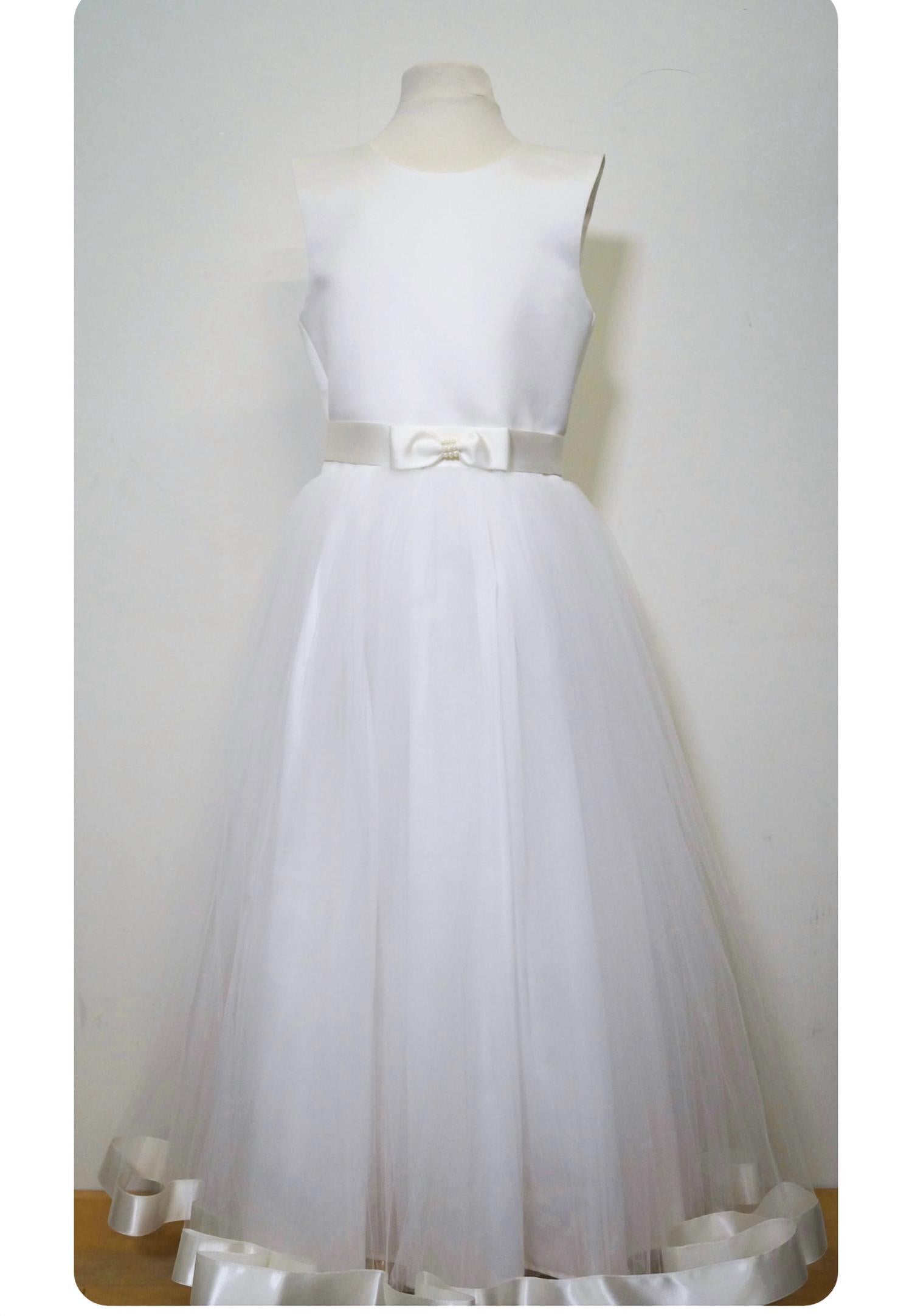 Tha Canadian Profile - Girl's Communion Dress With Italian Satin With Bow