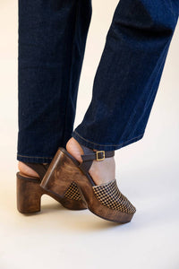 Huma Blanco - Women's Pearl Clogs
